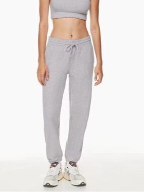 Aritzia TNA Gray Cozy Terry Boyfriend Sweatpants Joggers